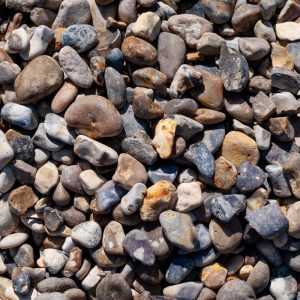 oyster pearl chippings 20mm